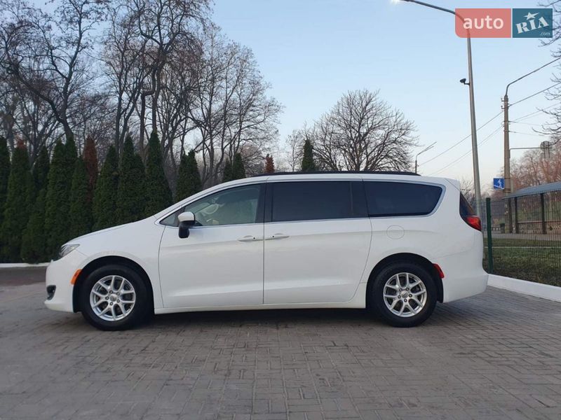 Минивэн Chrysler Pacifica 2020 в Киеве фото 2 Минивэн Chrysler Pacifica 2020 в Киеве