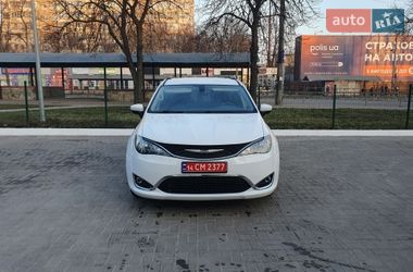 Минивэн Chrysler Pacifica 2020 в Киеве фото 18 Минивэн Chrysler Pacifica 2020 в Киеве