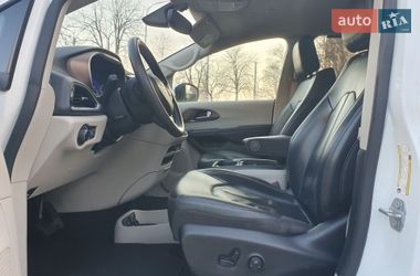 Минивэн Chrysler Pacifica 2020 в Киеве фото 24 Минивэн Chrysler Pacifica 2020 в Киеве