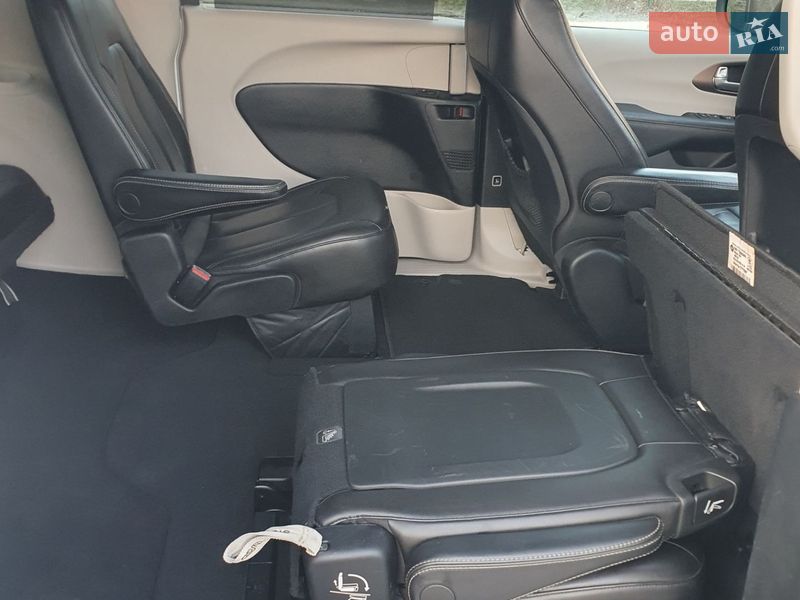 Минивэн Chrysler Pacifica 2020 в Киеве фото 37 Минивэн Chrysler Pacifica 2020 в Киеве