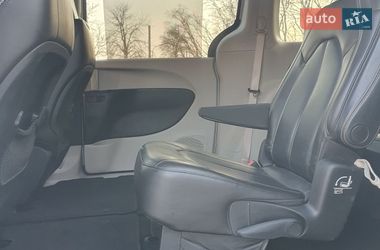 Минивэн Chrysler Pacifica 2020 в Киеве фото 40 Минивэн Chrysler Pacifica 2020 в Киеве