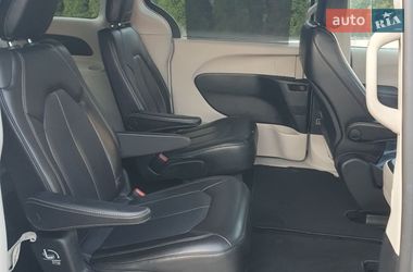 Минивэн Chrysler Pacifica 2020 в Киеве фото 36 Минивэн Chrysler Pacifica 2020 в Киеве