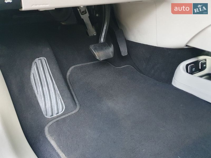 Минивэн Chrysler Pacifica 2020 в Киеве фото 70 Минивэн Chrysler Pacifica 2020 в Киеве