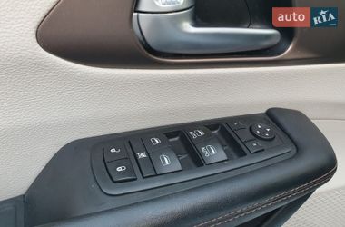 Минивэн Chrysler Pacifica 2020 в Киеве фото 63 Минивэн Chrysler Pacifica 2020 в Киеве