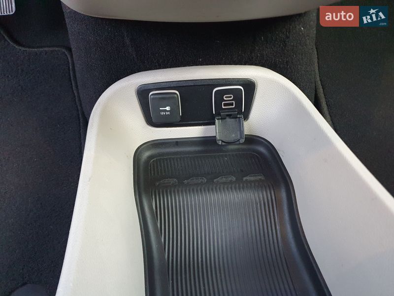 Минивэн Chrysler Pacifica 2020 в Киеве фото 69 Минивэн Chrysler Pacifica 2020 в Киеве