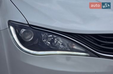 Мінівен Chrysler Pacifica 2017 в Хмельницькому фото 5 Мінівен Chrysler Pacifica 2017 в Хмельницькому
