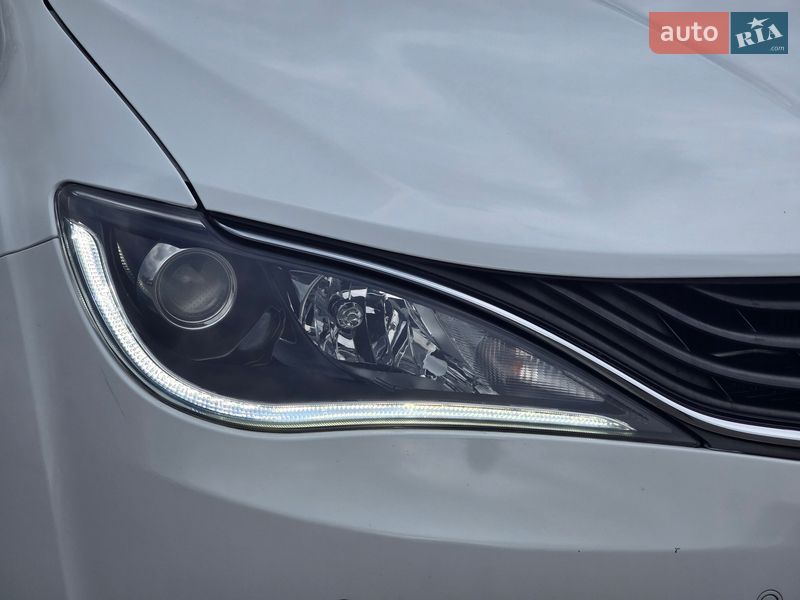 Мінівен Chrysler Pacifica 2017 в Хмельницькому фото 5 Мінівен Chrysler Pacifica 2017 в Хмельницькому