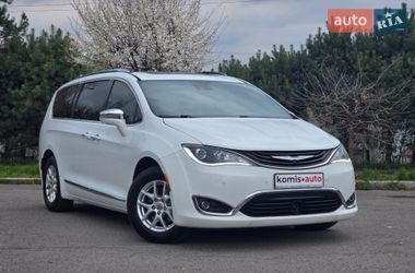 Мінівен Chrysler Pacifica 2017 в Хмельницькому фото 3 Мінівен Chrysler Pacifica 2017 в Хмельницькому