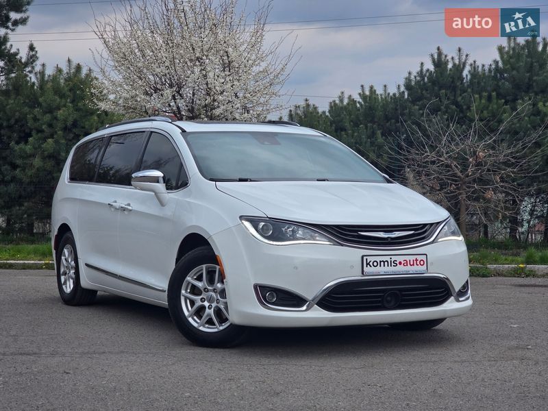 Мінівен Chrysler Pacifica 2017 в Хмельницькому фото 3 Мінівен Chrysler Pacifica 2017 в Хмельницькому