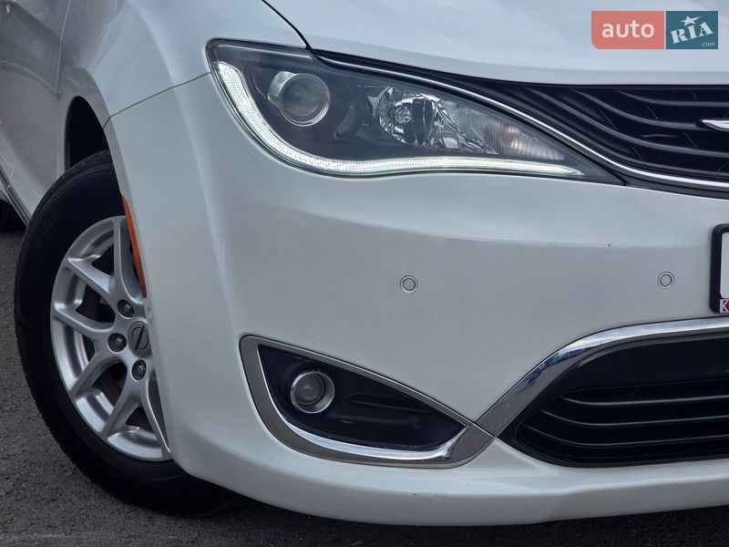 Мінівен Chrysler Pacifica 2017 в Хмельницькому фото 9 Мінівен Chrysler Pacifica 2017 в Хмельницькому