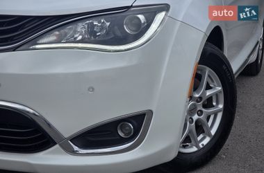 Мінівен Chrysler Pacifica 2017 в Хмельницькому фото 10 Мінівен Chrysler Pacifica 2017 в Хмельницькому