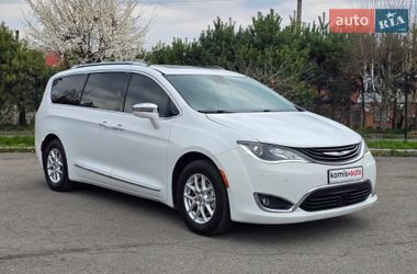 Мінівен Chrysler Pacifica 2017 в Хмельницькому фото 16 Мінівен Chrysler Pacifica 2017 в Хмельницькому