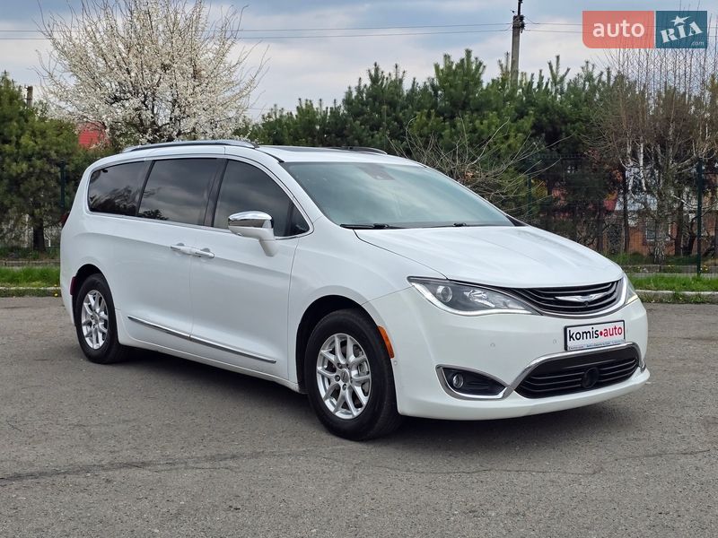 Мінівен Chrysler Pacifica 2017 в Хмельницькому фото 16 Мінівен Chrysler Pacifica 2017 в Хмельницькому