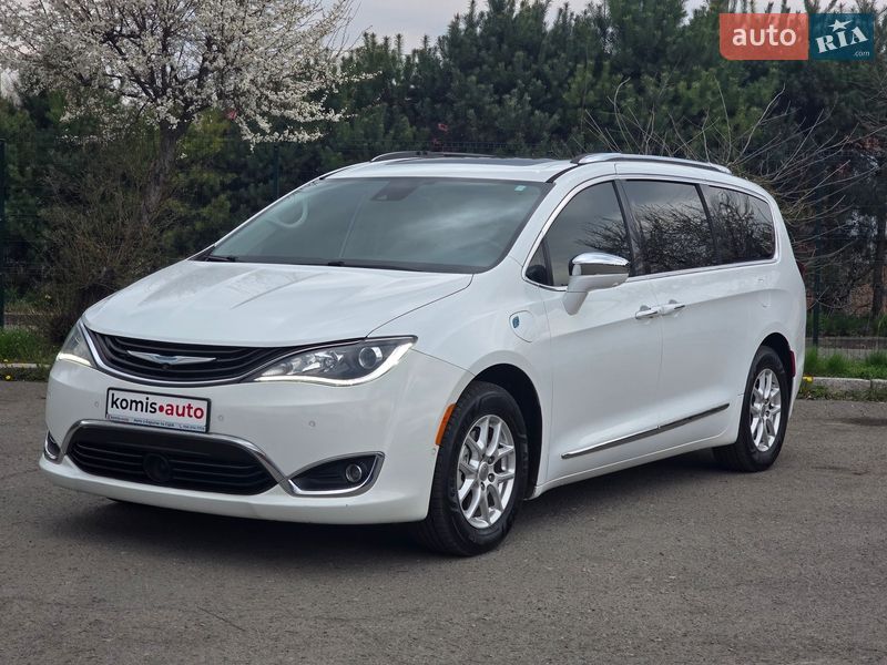 Мінівен Chrysler Pacifica 2017 в Хмельницькому фото 11 Мінівен Chrysler Pacifica 2017 в Хмельницькому