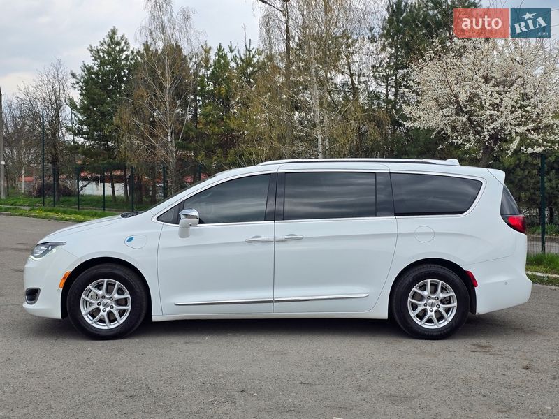 Мінівен Chrysler Pacifica 2017 в Хмельницькому фото 20 Мінівен Chrysler Pacifica 2017 в Хмельницькому