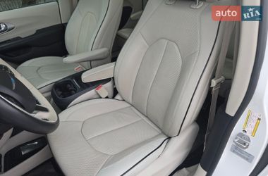Мінівен Chrysler Pacifica 2017 в Хмельницькому фото 45 Мінівен Chrysler Pacifica 2017 в Хмельницькому