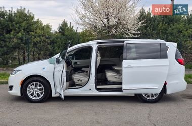 Мінівен Chrysler Pacifica 2017 в Хмельницькому фото 22 Мінівен Chrysler Pacifica 2017 в Хмельницькому