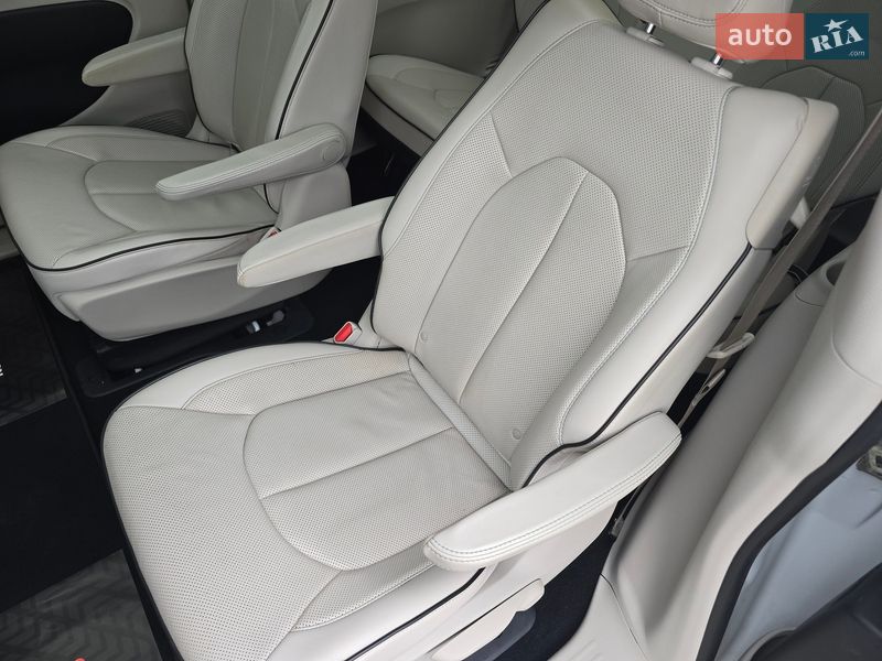 Мінівен Chrysler Pacifica 2017 в Хмельницькому фото 82 Мінівен Chrysler Pacifica 2017 в Хмельницькому