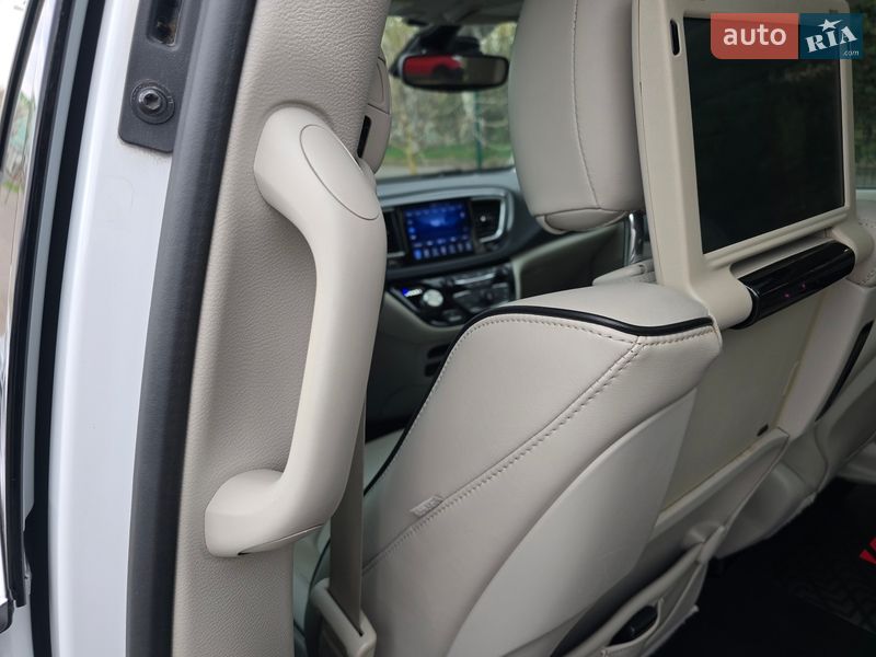 Мінівен Chrysler Pacifica 2017 в Хмельницькому фото 83 Мінівен Chrysler Pacifica 2017 в Хмельницькому