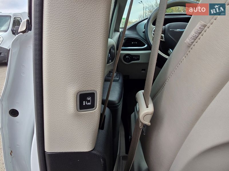 Мінівен Chrysler Pacifica 2017 в Хмельницькому фото 84 Мінівен Chrysler Pacifica 2017 в Хмельницькому