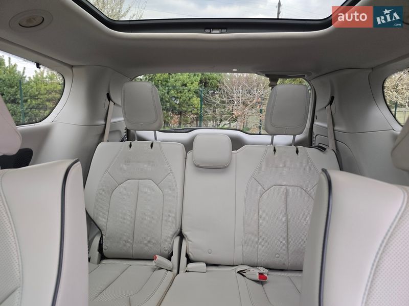 Мінівен Chrysler Pacifica 2017 в Хмельницькому фото 94 Мінівен Chrysler Pacifica 2017 в Хмельницькому