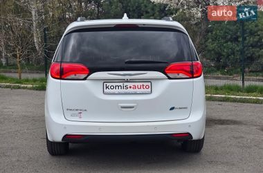Мінівен Chrysler Pacifica 2017 в Хмельницькому фото 31 Мінівен Chrysler Pacifica 2017 в Хмельницькому