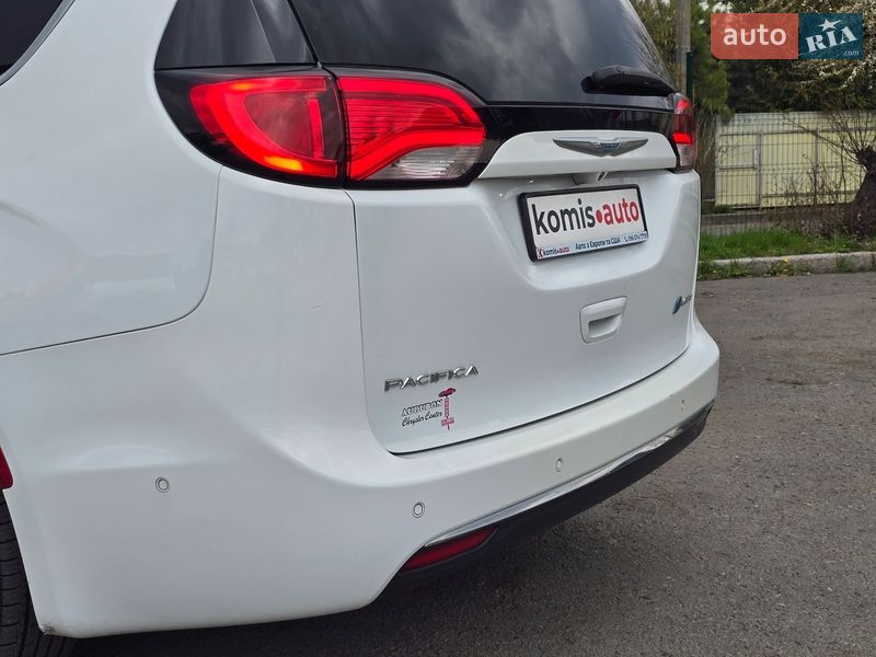 Мінівен Chrysler Pacifica 2017 в Хмельницькому фото 29 Мінівен Chrysler Pacifica 2017 в Хмельницькому
