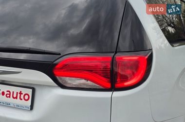 Мінівен Chrysler Pacifica 2017 в Хмельницькому фото 34 Мінівен Chrysler Pacifica 2017 в Хмельницькому