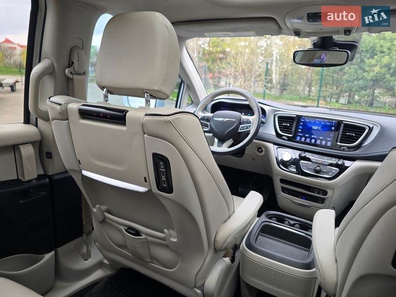Мінівен Chrysler Pacifica 2017 в Хмельницькому фото 99 Мінівен Chrysler Pacifica 2017 в Хмельницькому