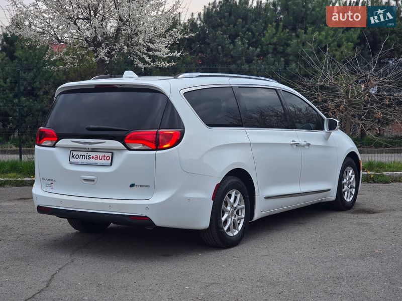 Мінівен Chrysler Pacifica 2017 в Хмельницькому фото 33 Мінівен Chrysler Pacifica 2017 в Хмельницькому