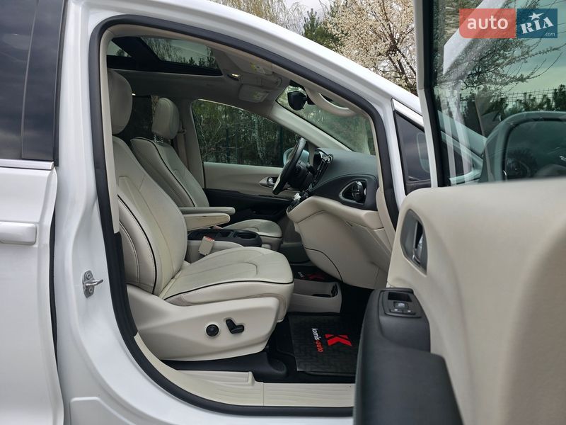 Мінівен Chrysler Pacifica 2017 в Хмельницькому фото 69 Мінівен Chrysler Pacifica 2017 в Хмельницькому