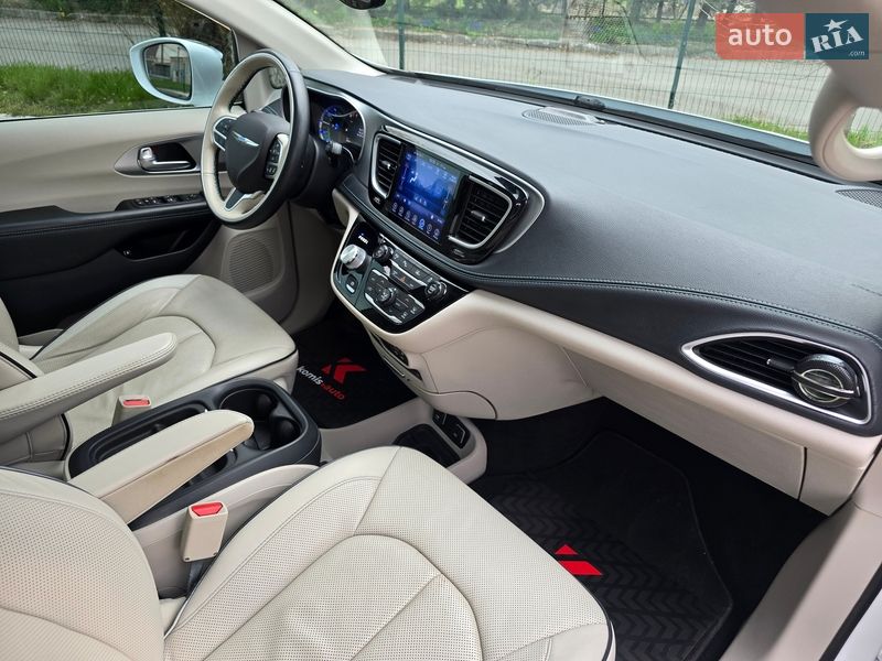 Мінівен Chrysler Pacifica 2017 в Хмельницькому фото 70 Мінівен Chrysler Pacifica 2017 в Хмельницькому