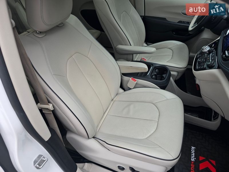 Мінівен Chrysler Pacifica 2017 в Хмельницькому фото 76 Мінівен Chrysler Pacifica 2017 в Хмельницькому