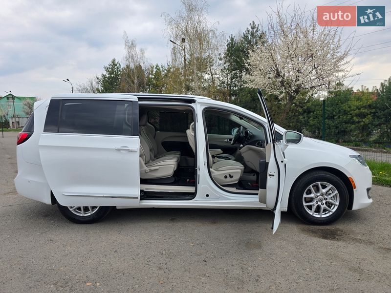 Мінівен Chrysler Pacifica 2017 в Хмельницькому фото 25 Мінівен Chrysler Pacifica 2017 в Хмельницькому