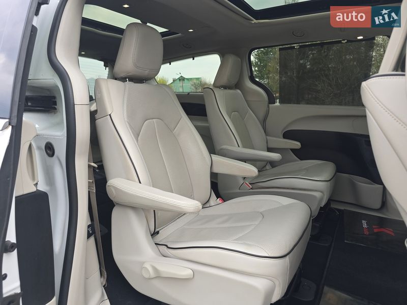 Мінівен Chrysler Pacifica 2017 в Хмельницькому фото 106 Мінівен Chrysler Pacifica 2017 в Хмельницькому