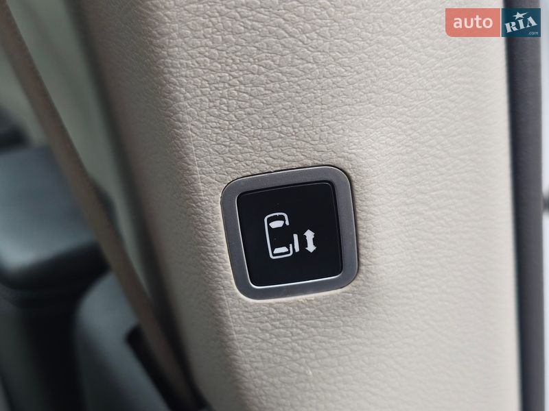 Мінівен Chrysler Pacifica 2017 в Хмельницькому фото 108 Мінівен Chrysler Pacifica 2017 в Хмельницькому