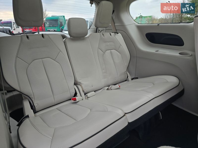 Мінівен Chrysler Pacifica 2017 в Хмельницькому фото 109 Мінівен Chrysler Pacifica 2017 в Хмельницькому