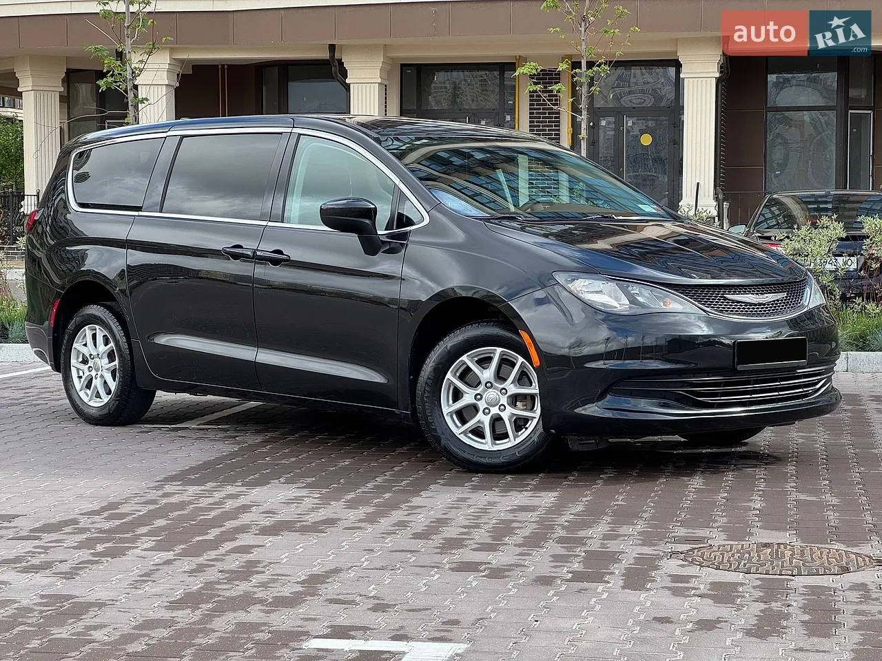 2016 Chrysler Pacifica - мініатюра 3