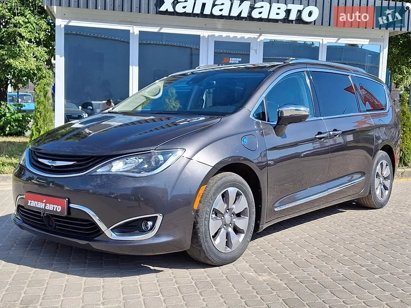 Chrysler Pacifica