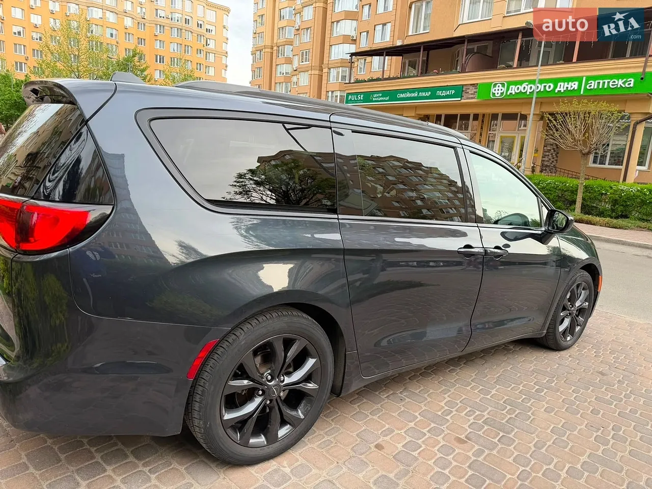2019 Chrysler Pacifica - мініатюра 3
