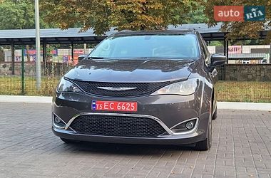 Минивэн Chrysler Pacifica 2020 в Киеве
