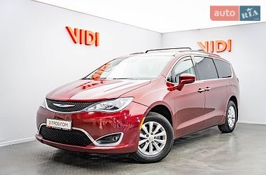 Chrysler Pacifica  2018