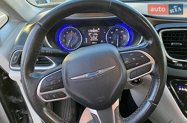 Chrysler Pacifica  2019
