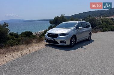 Минивэн Chrysler Pacifica 2022 в Виннице Минивэн Chrysler Pacifica 2022 в Виннице