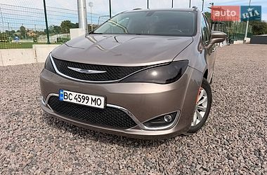 Chrysler Pacifica  2017