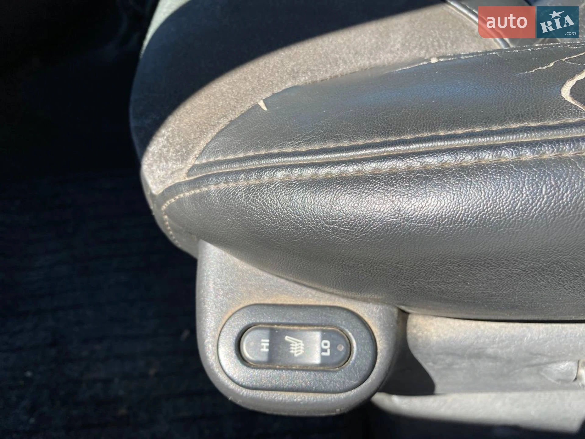 Chrysler PT Cruiser 2004 VIN 1C8FYN8U54T339380 фото оголошення 17 з 18