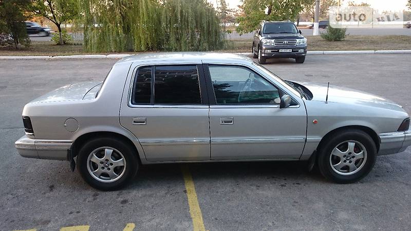 Chrysler Saratoga 1992 года