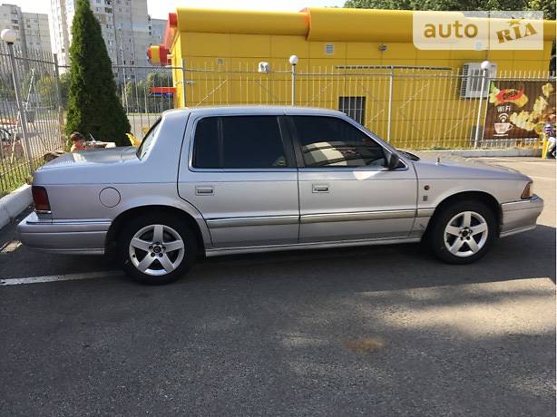 Chrysler Saratoga 1990 года