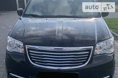 Chrysler Town & Country  2013