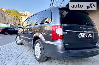 Chrysler Town & Country   MAX 2016